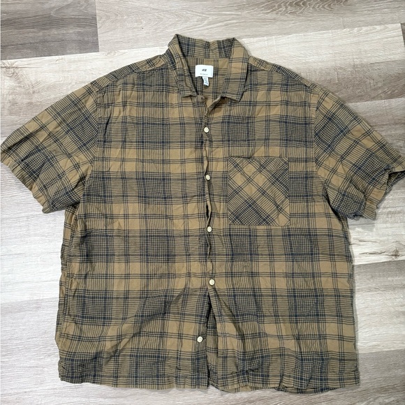 Men's Brown Plaid Short Sleeve Shirt - Picture 1 of 6